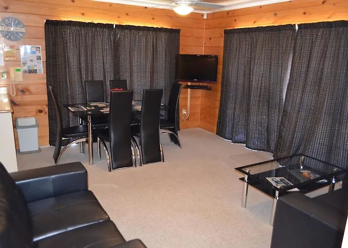Cedarwood Lakeside Motel&conference Venue 4* Rotorua
