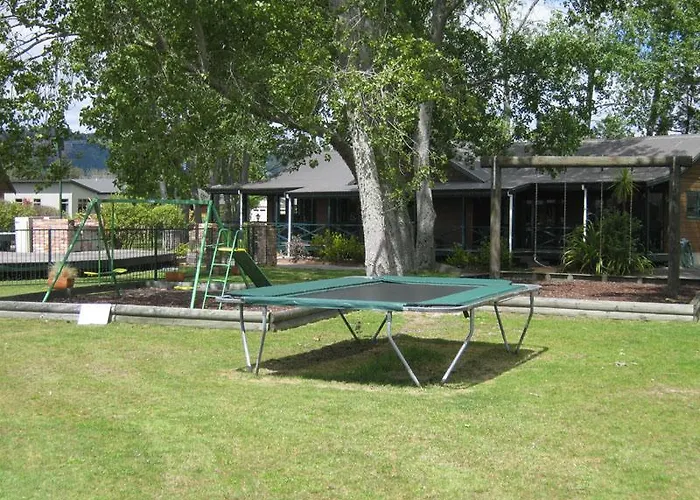 Cedarwood Lakeside Motel&conference Venue