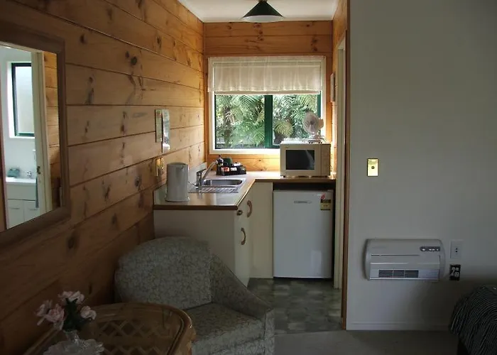 Motel Cedarwood Lakeside Motel&conference Venue 4*