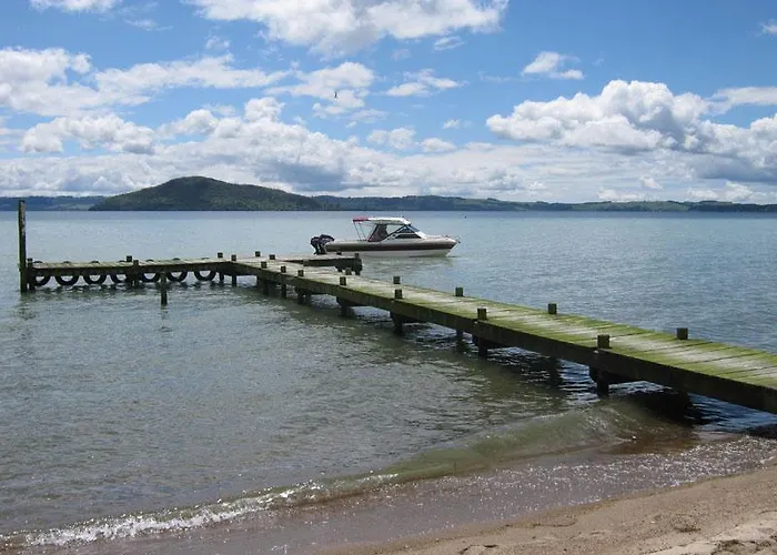 Cedarwood Lakeside Motel&conference Venue