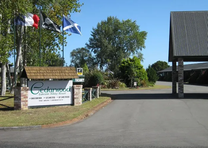 Motel Cedarwood Lakeside Motel&conference Venue 4*