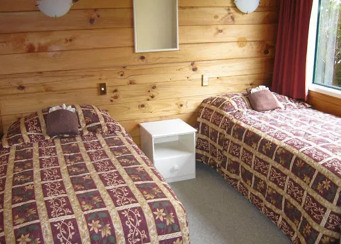 Motel Cedarwood Lakeside Motel&conference Venue 4*