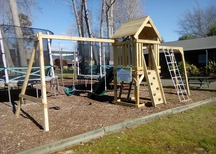 Cedarwood Lakeside Motel&conference Venue Motel 4*