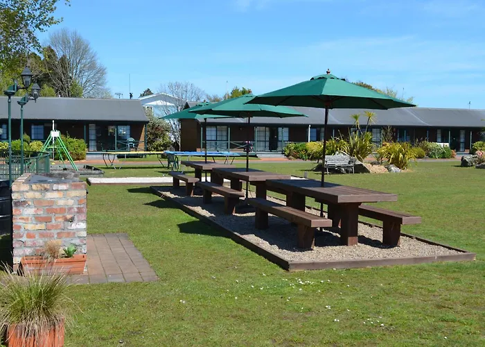 Cedarwood Lakeside Motel&conference Venue 4* Rotorua