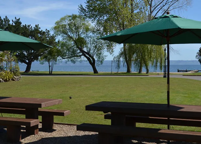 Cedarwood Lakeside Motel&conference Venue