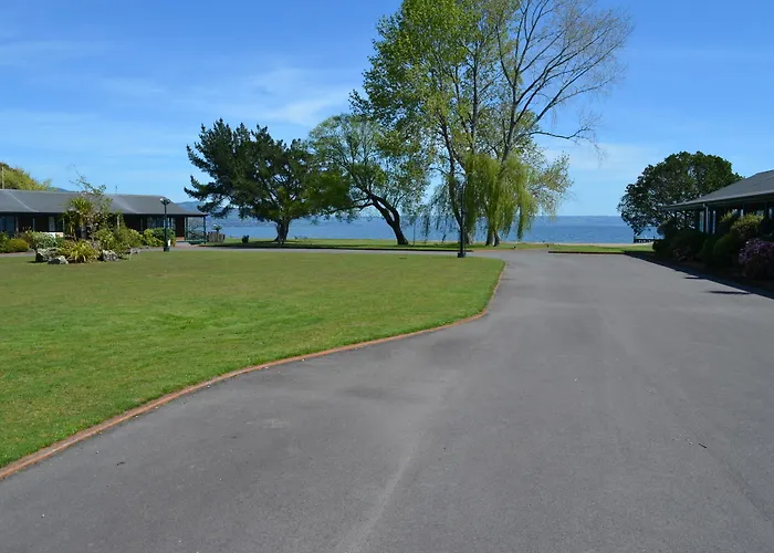 Cedarwood Lakeside Motel&conference Venue 4* Rotorua